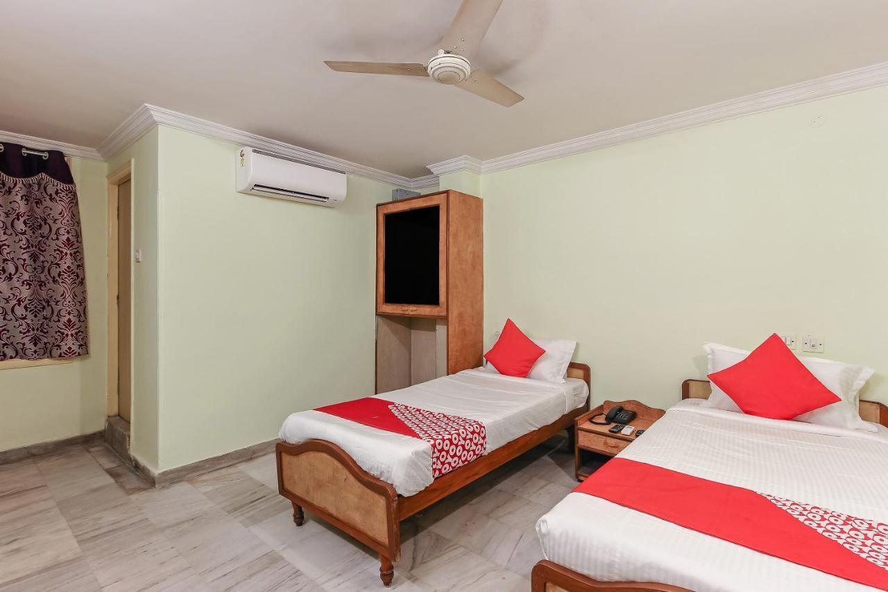 Oyo 23191 Flagship Hotel Raj Madan Ameerpet Хайдарабад Экстерьер фото